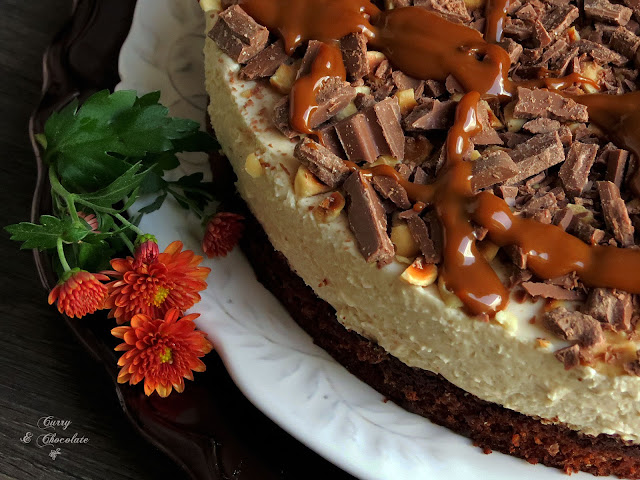 Tarta mousse de café con cobertura de chocolate, avellanas y dulce de leche – Coffee mousse cake Tarta mousse de café con cobertura de chocolate, avellanas y dulce de leche – Coffee mousse cake