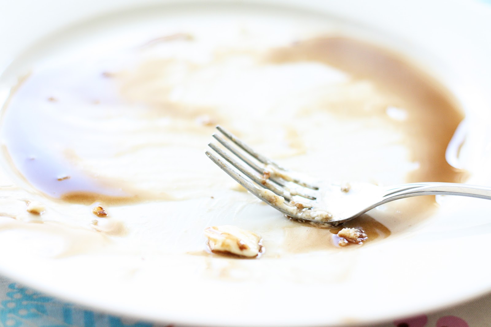 Naughty Carbs Greek Yogurt Pancakes and Maple Syrup (Low Carb/Low Fat)