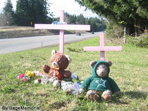 teddybear-roadside-memorial-sandy-oregon
