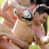 Rugby: neozelandesi ed inglesi nudi in campo