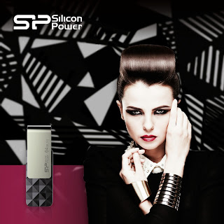 SP/Silicon Power Presents Diamond-Check USB 3.0 Swivel Flash Drives - Blaze B30 SP/Silicon Power Blaze B30