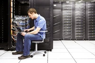 Administrator Server | Admin Server Administrator Server adalah | Admin Server adalah | Monitoring Server | Mengelola Server dan Bandwidth | Instalasi File Sharing