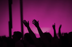 Experimental Theology: Cheap Praise and Costly Praise