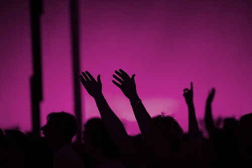 Experimental Theology: Cheap Praise and Costly Praise