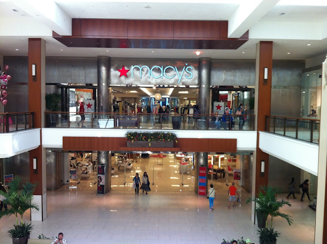 Interior do Aventura Mall, Miami Beach