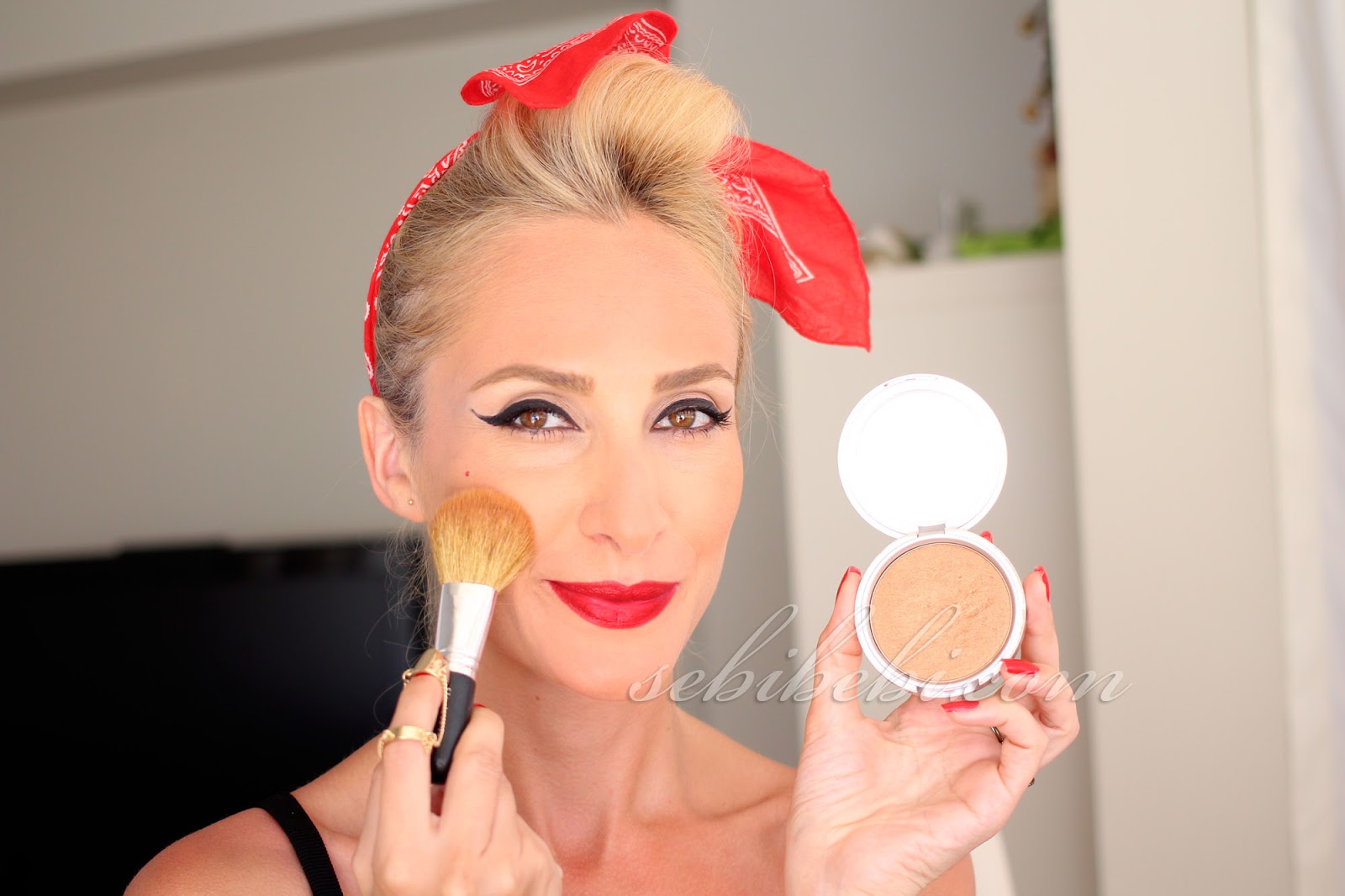 Bronzer nedir ve nasıl sürülür Bronzer nedir ve nasıl sürülür