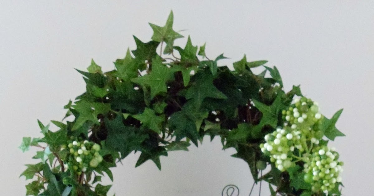 Upstairs Downstairs Ivy Wreath