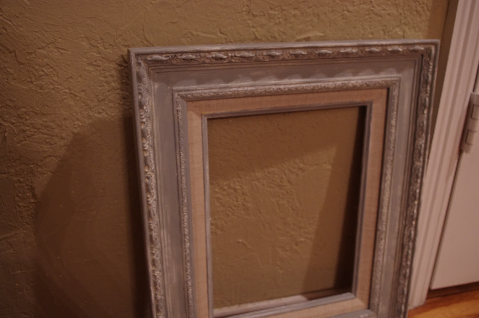 Make Your Own Chalk Paint Project {Goodwill Frame} Simple.Beautiful.Life.