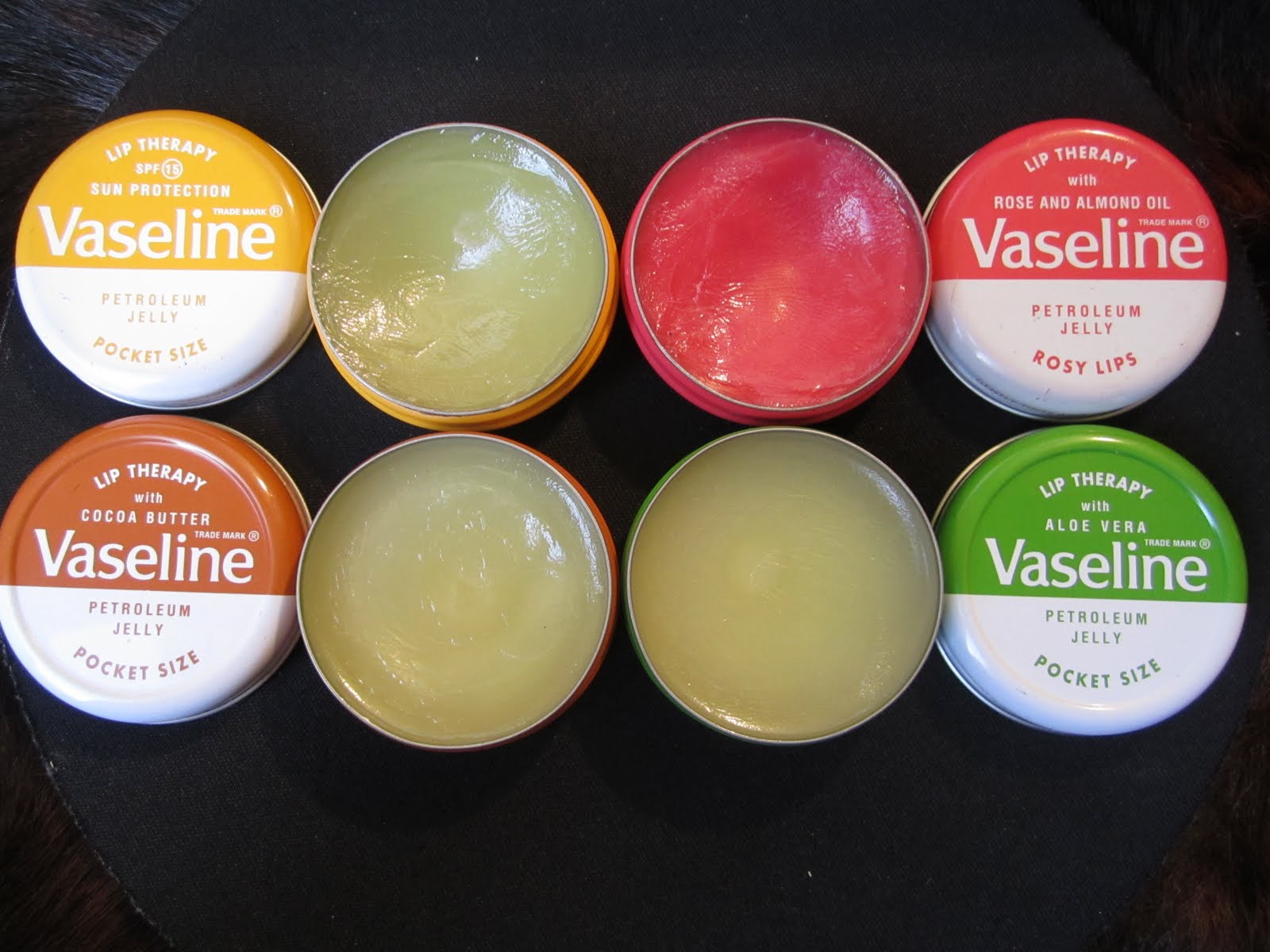 Lady fabuloux Vaseline Lip Therapy