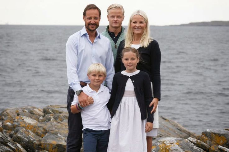 Norwegian-Royal-Family-3.jpg
