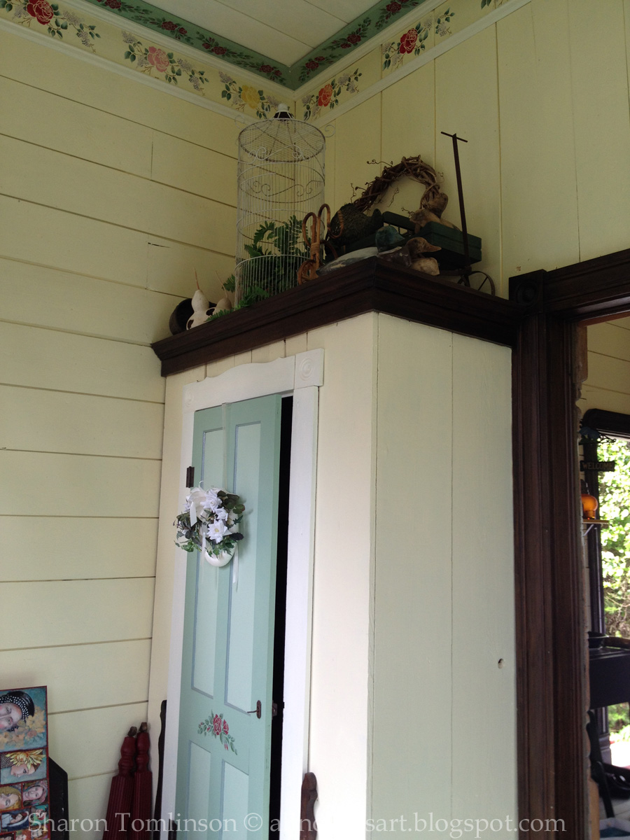 Norah S What S Behind The Green Door