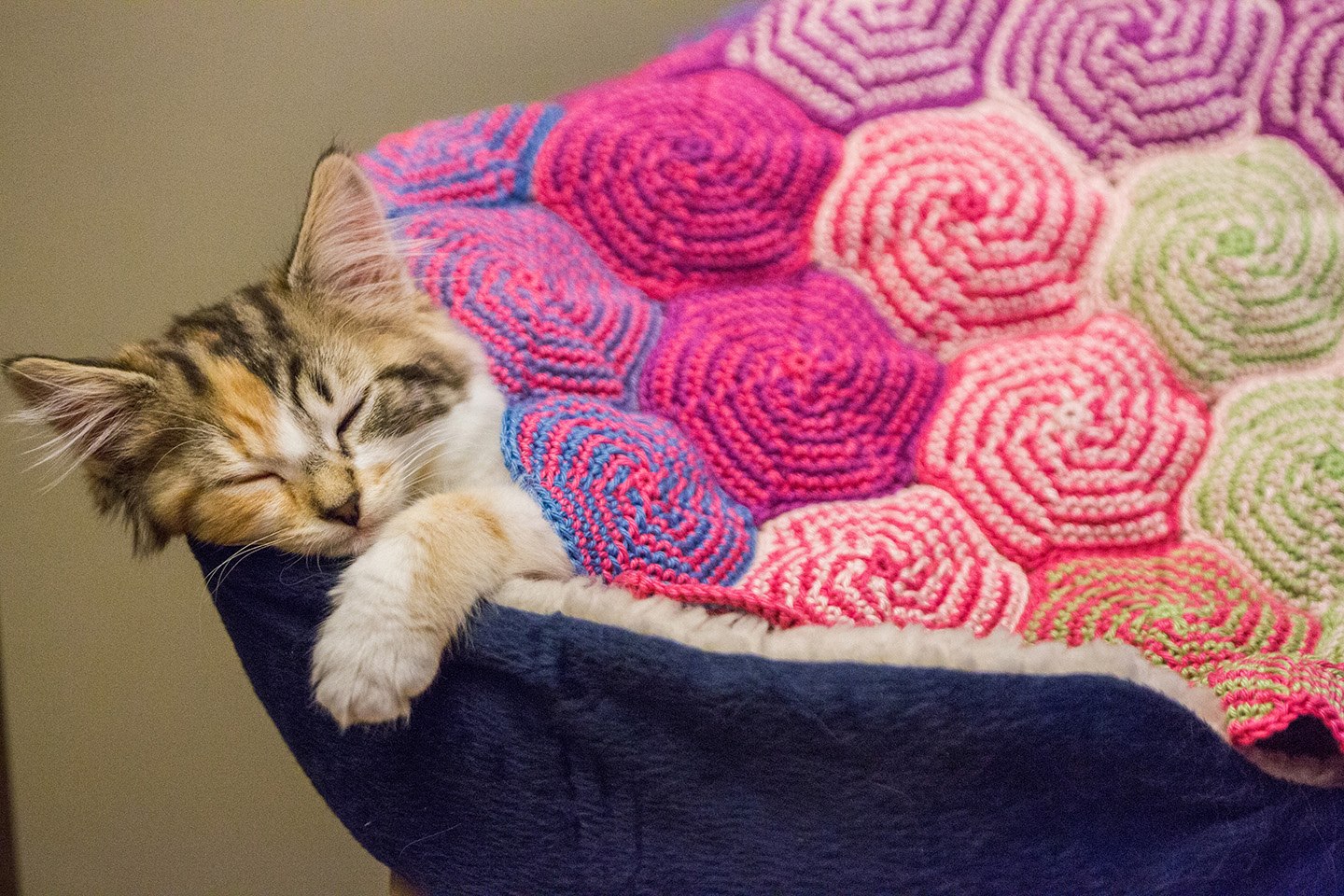 Yarn Twist: Pinwheel Blanket Free Pattern