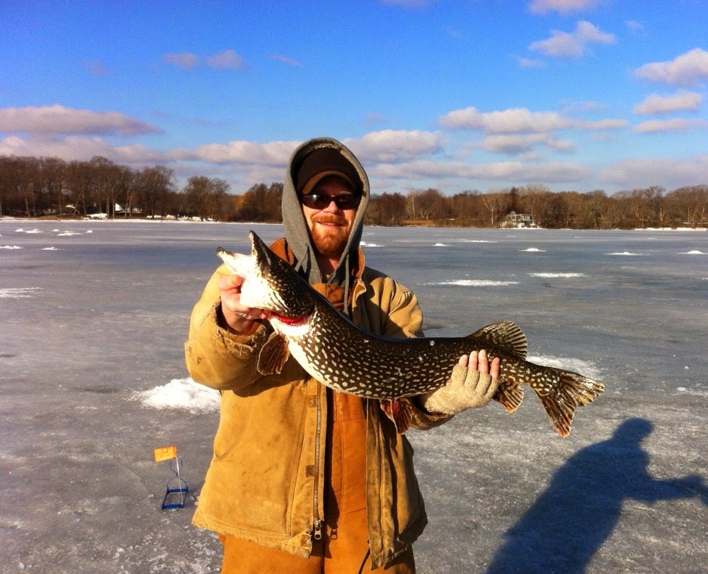 Illinois Wisconsin Fishing late ice fishing on lake geneva