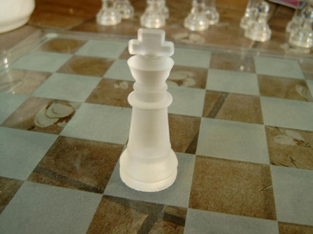 http://4.bp.blogspot.com/-b-aGdrZJoPg/TipFMslxNhI/AAAAAAABvxQ/RDJFwsZ7cJU/s1600/Chess%252Bset%252B19.jpg