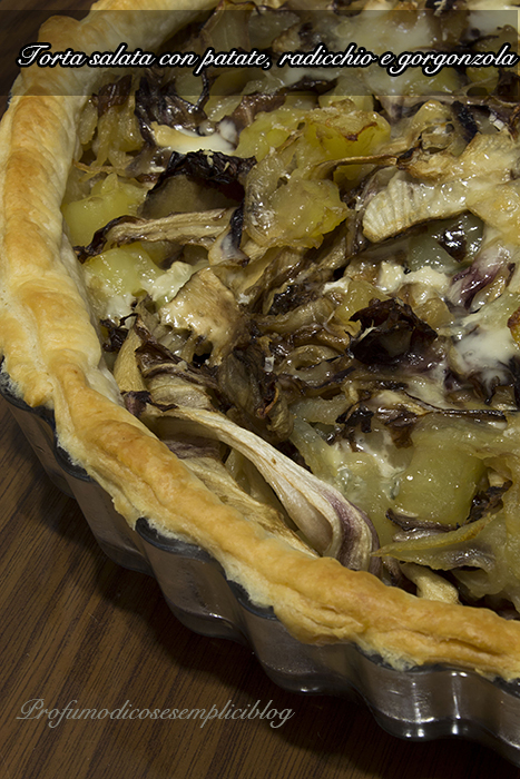 torta salata con patate, radicchio e gorgonzola
