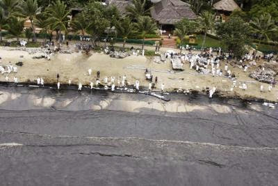 THAILAND BEACH OIL SPILL CLEANUP