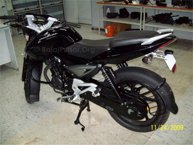 Bajaj+pulsar+220+sf+review