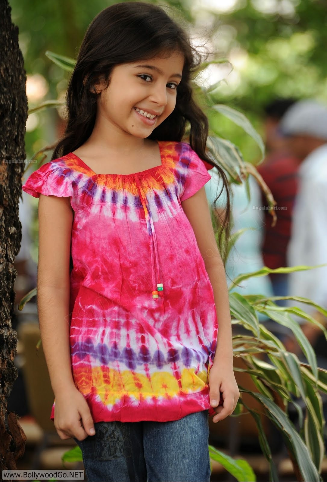 actress kiss child wallpapers gallery sara arjun beautiful child actress actress kiss child wallpapers gallery sara arjun beautiful child actress