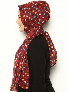 Style Hijab Turki Model Terbaru Motif Polkadot