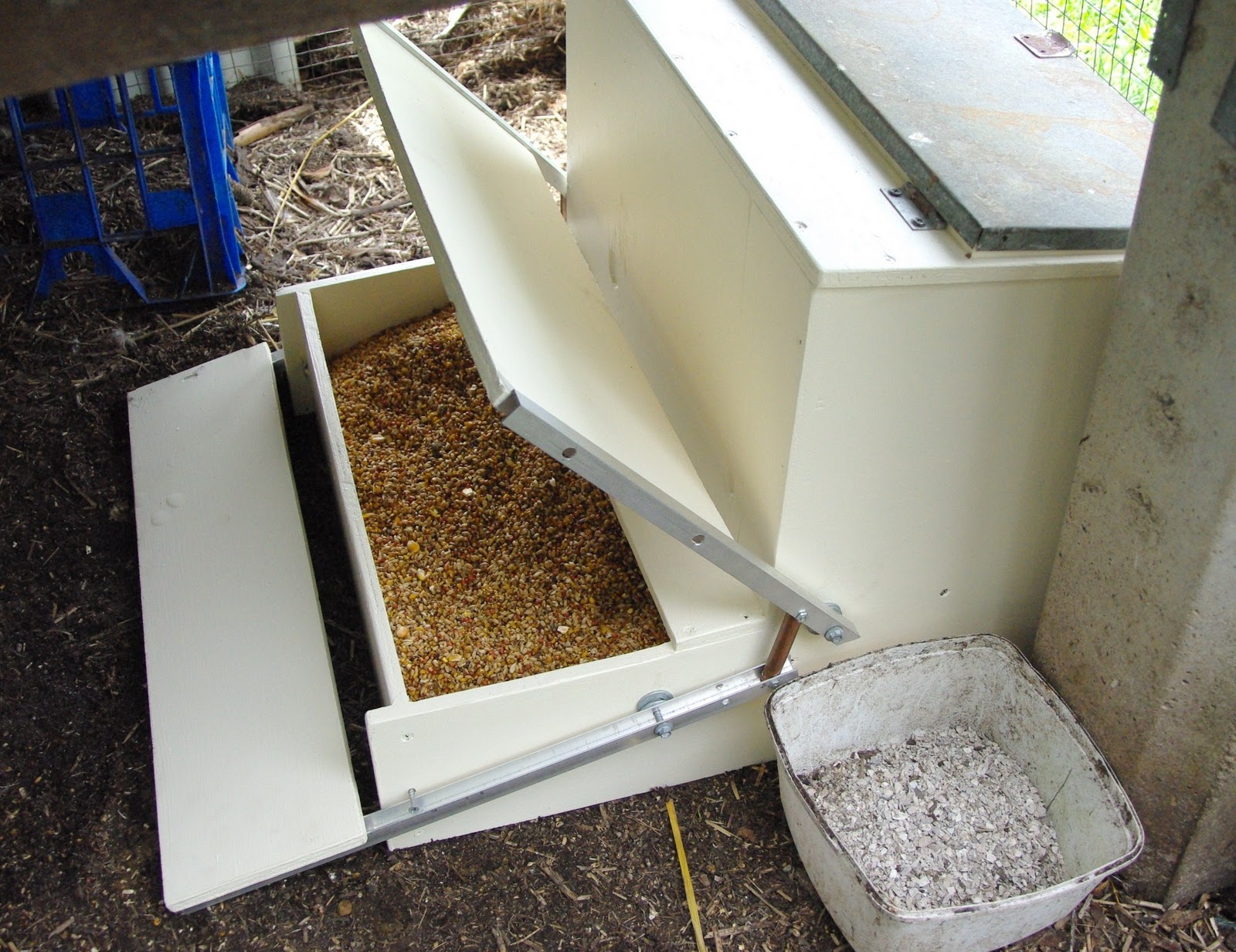 Best automatic chicken feeder metalmery