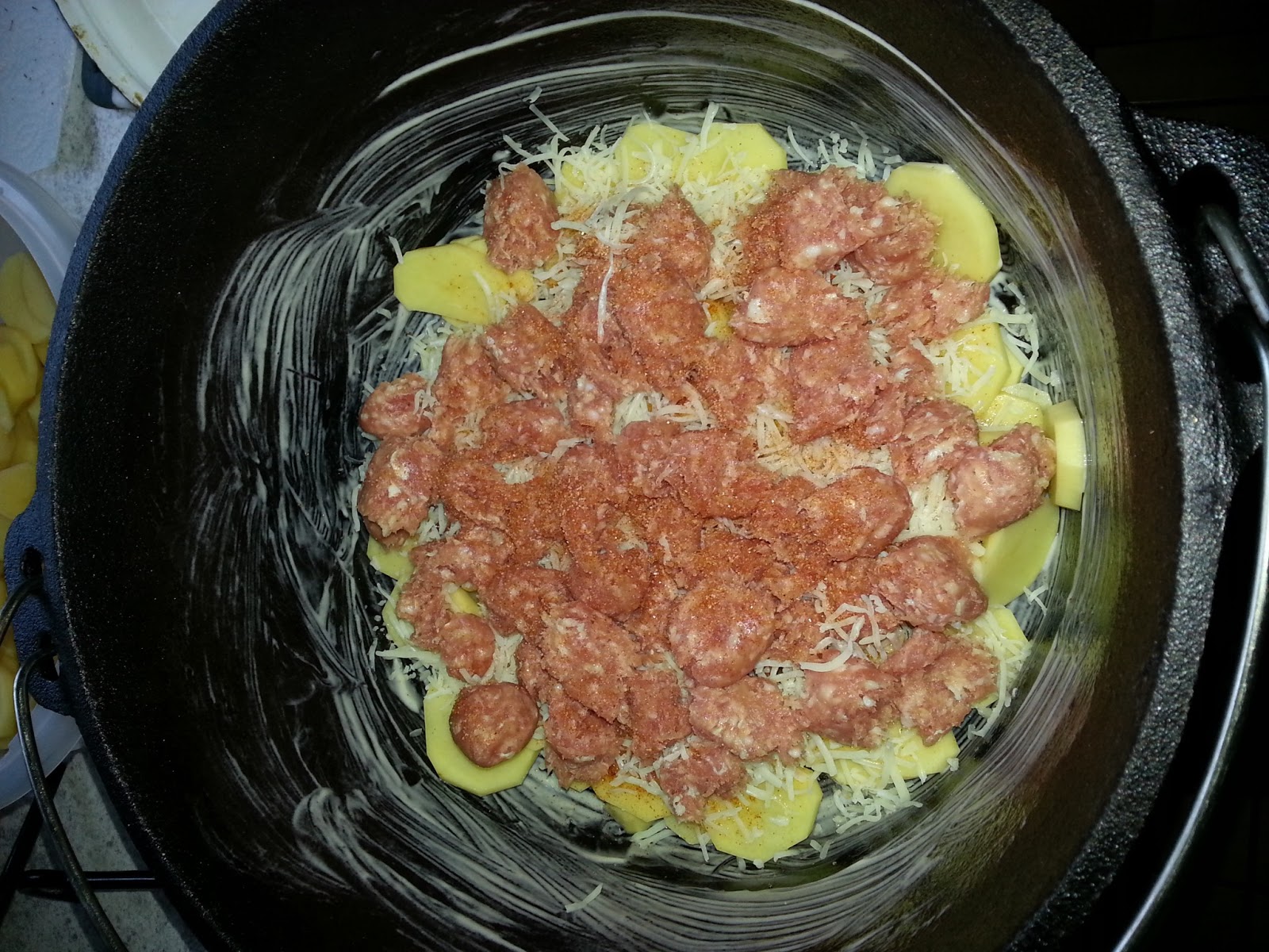 Hermanns Blog KartoffelHackAuflauf im Dutch Oven