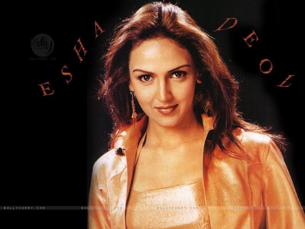 Esha Deol - Beautiful HD Wallpapers