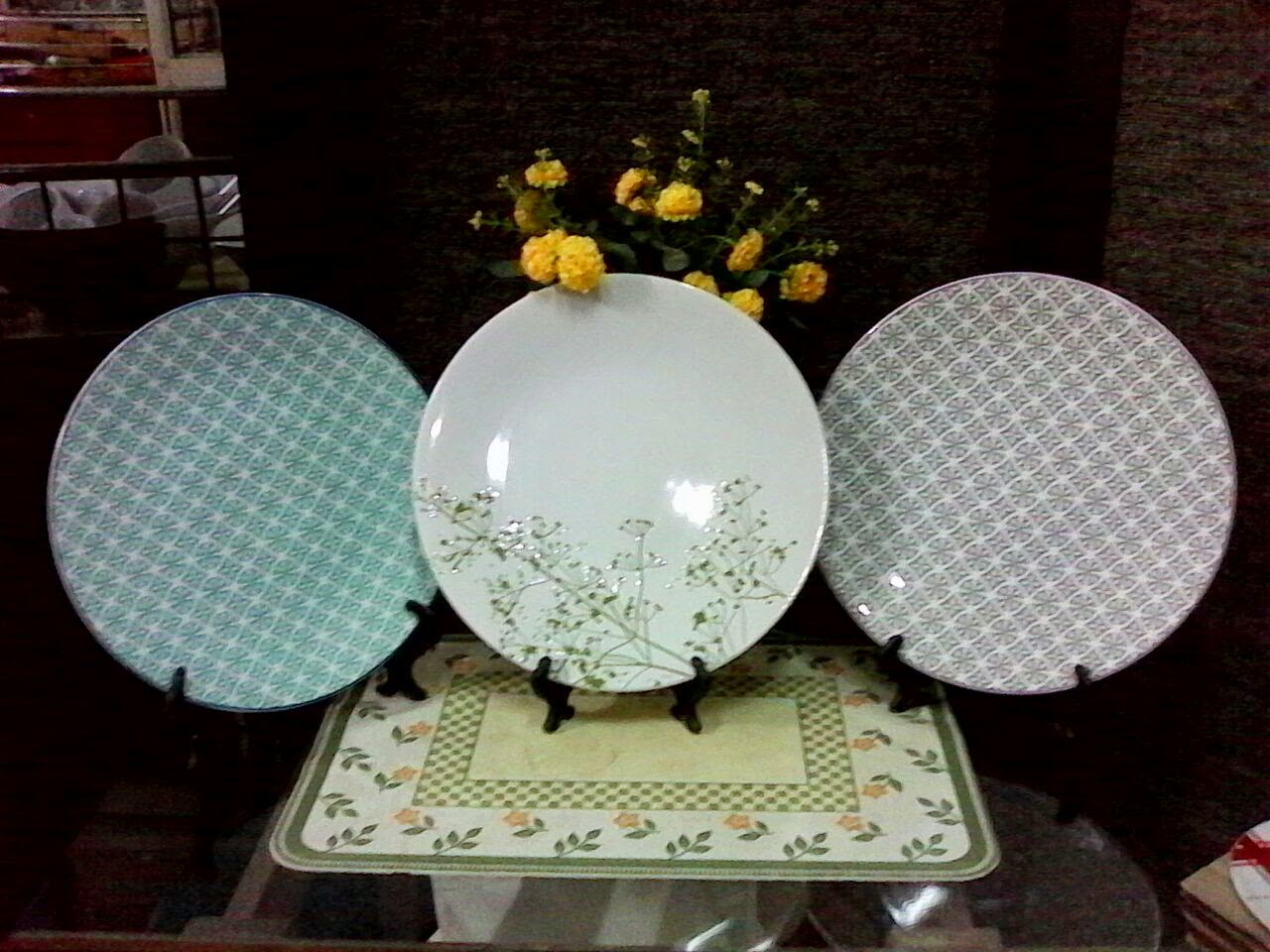 piring makan keramik motif moro keramik piring makan keramik motif moro keramik