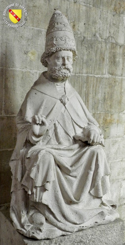 PULLIGNY (54) - Statue de Saint-Pierre (XVIe siècle)