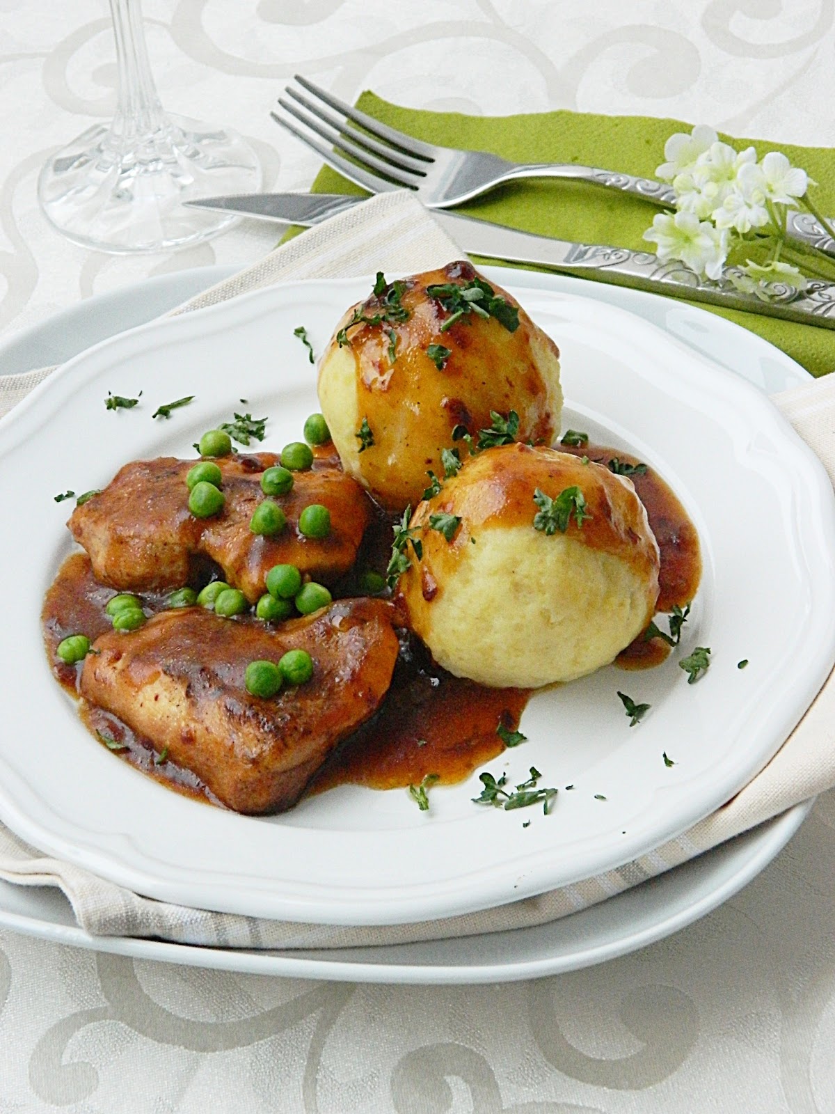 Dr Ola's kitchen: German Potato dumplings. Kartoffelklöße. كرات البطاطس ...