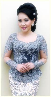 Model kebaya sinden OVJ dewi gita