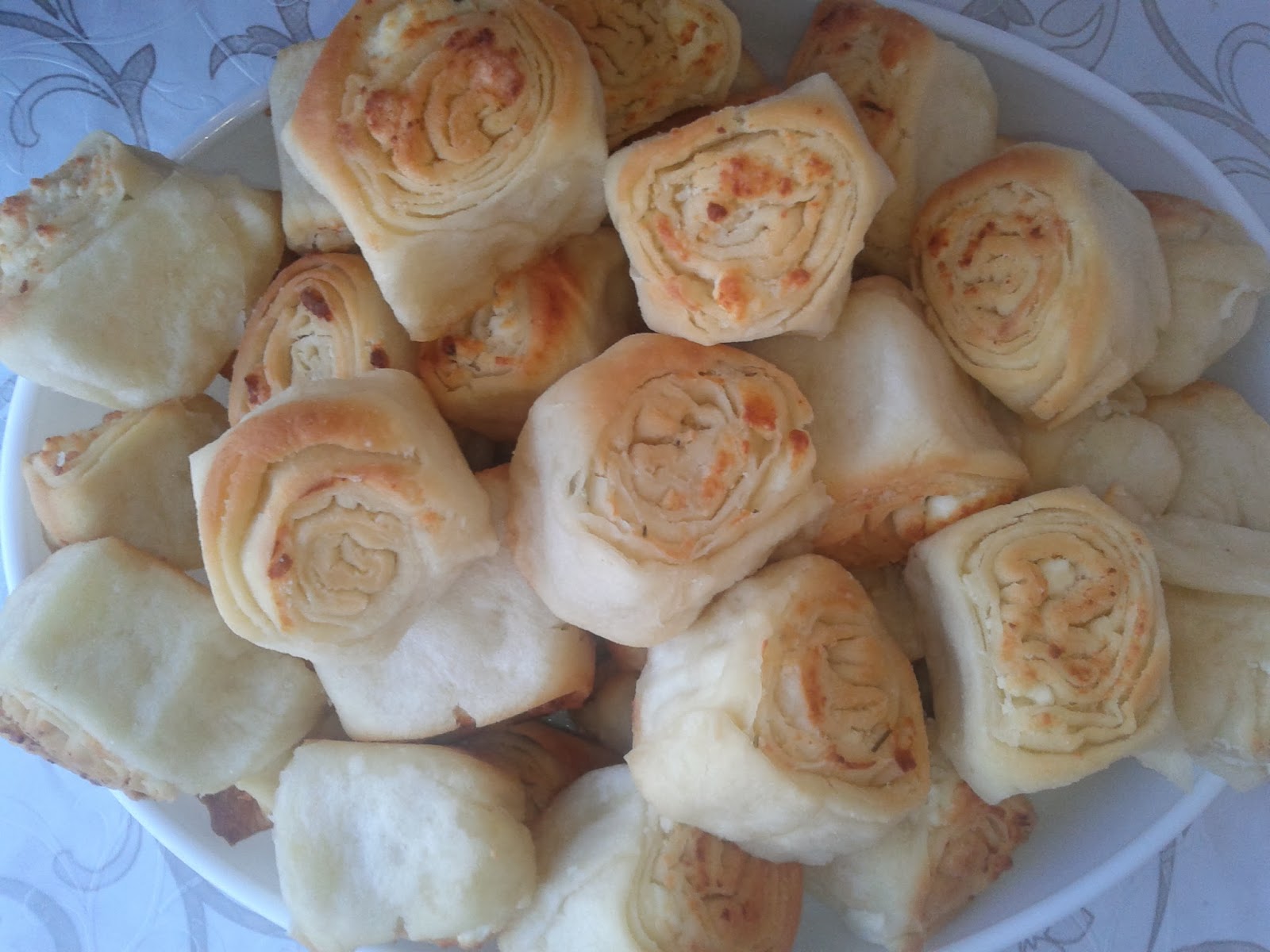 Uğur Böceklerim PEYNİRLİ SARMA BÖREK (Muhacir Mantısı)