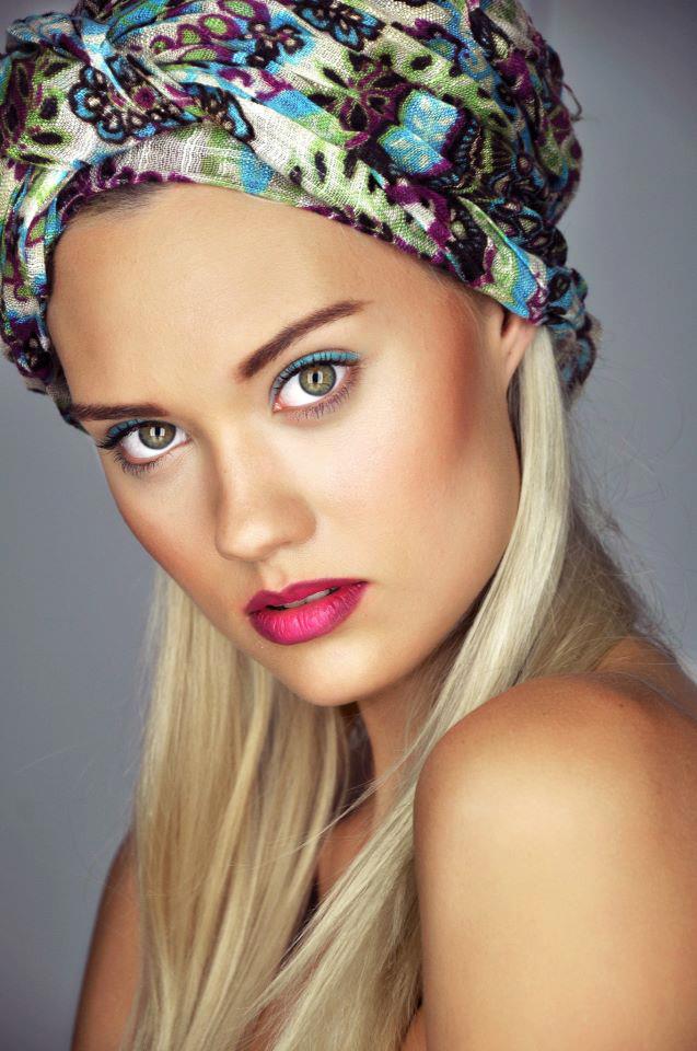 Fashion And Glamour Laura james model