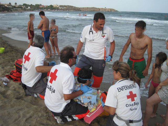 Imagen de archivo de una actuación de los miembros de Cruz Roja Águilas