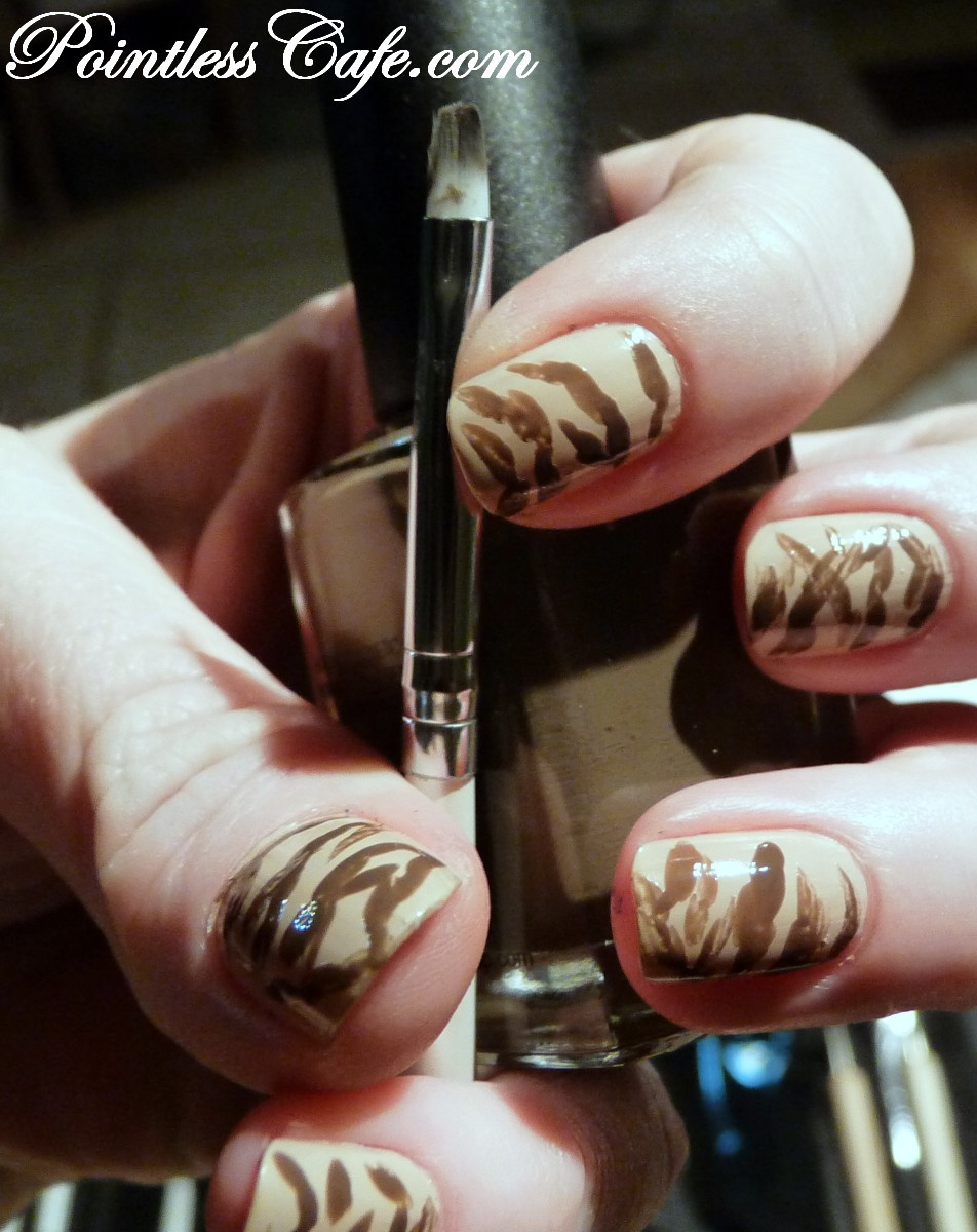 Camo Nails! | Pointless Cafe