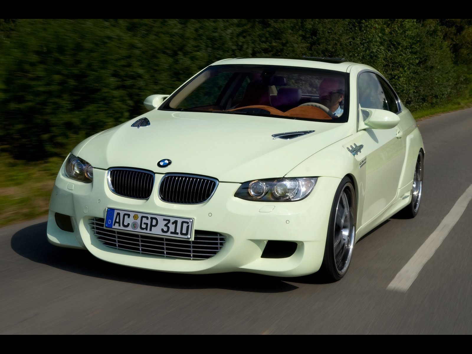 http://4.bp.blogspot.com/-b8i8Df0EjXM/TXzoXW9gLXI/AAAAAAAAAN0/sZ3cYJZPlQw/s1600/2007-AC-Schnitzer-GP3-10-Concept-based-on-BMW-3-Series-Front-Angle-Speed-1920x1440.jpg