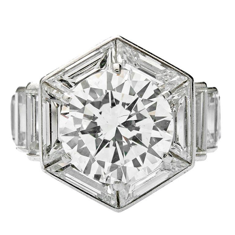 Van Cleef and Arpels Diamond Ring modern design by