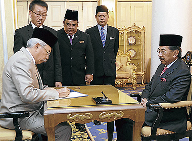 DUN Selangor Bubar Hari Ini, P.Pinang, Kedah, Kelantan Dibubar Esok