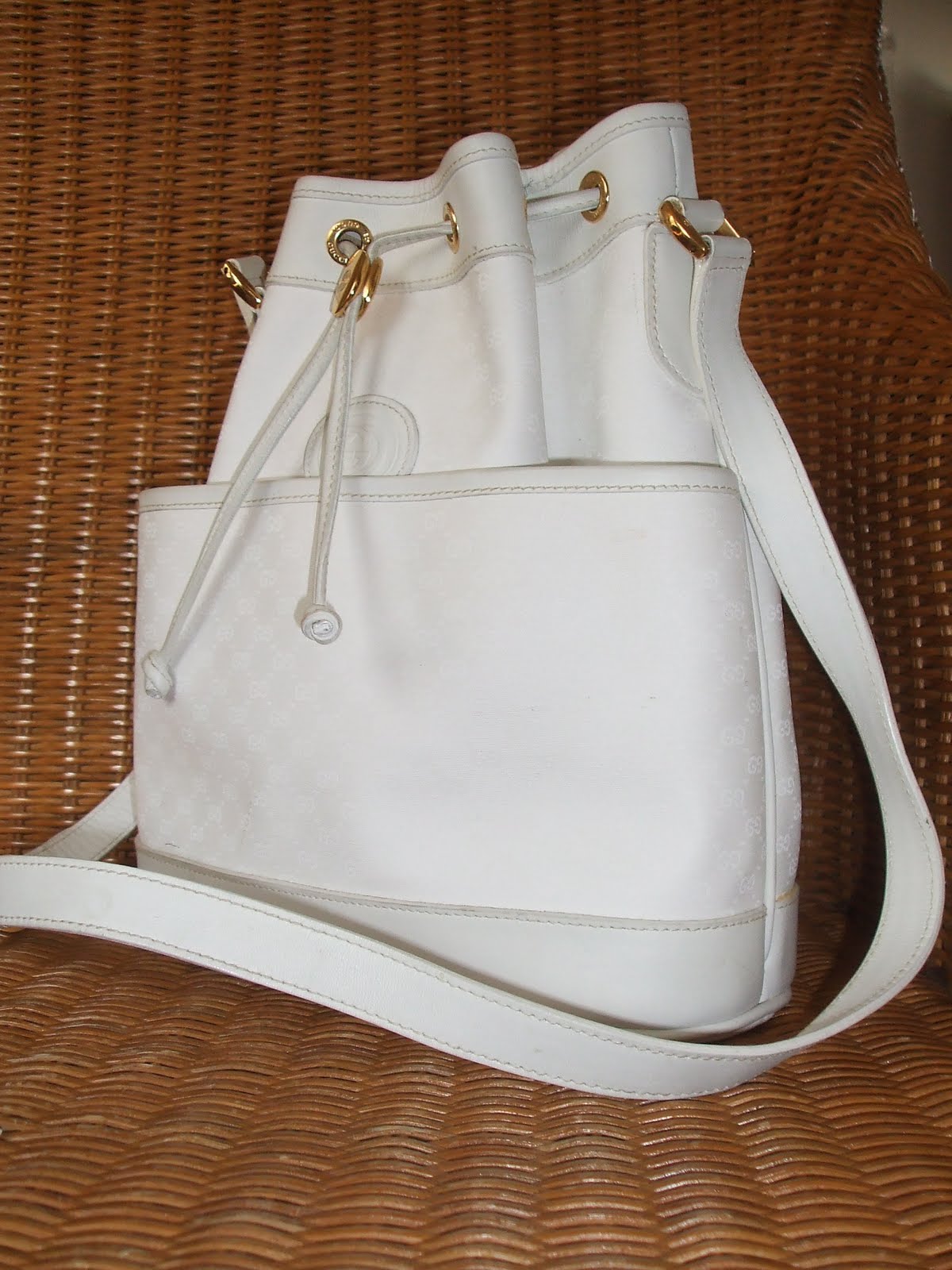 popular handbags for spring for older women, knock off prada purses