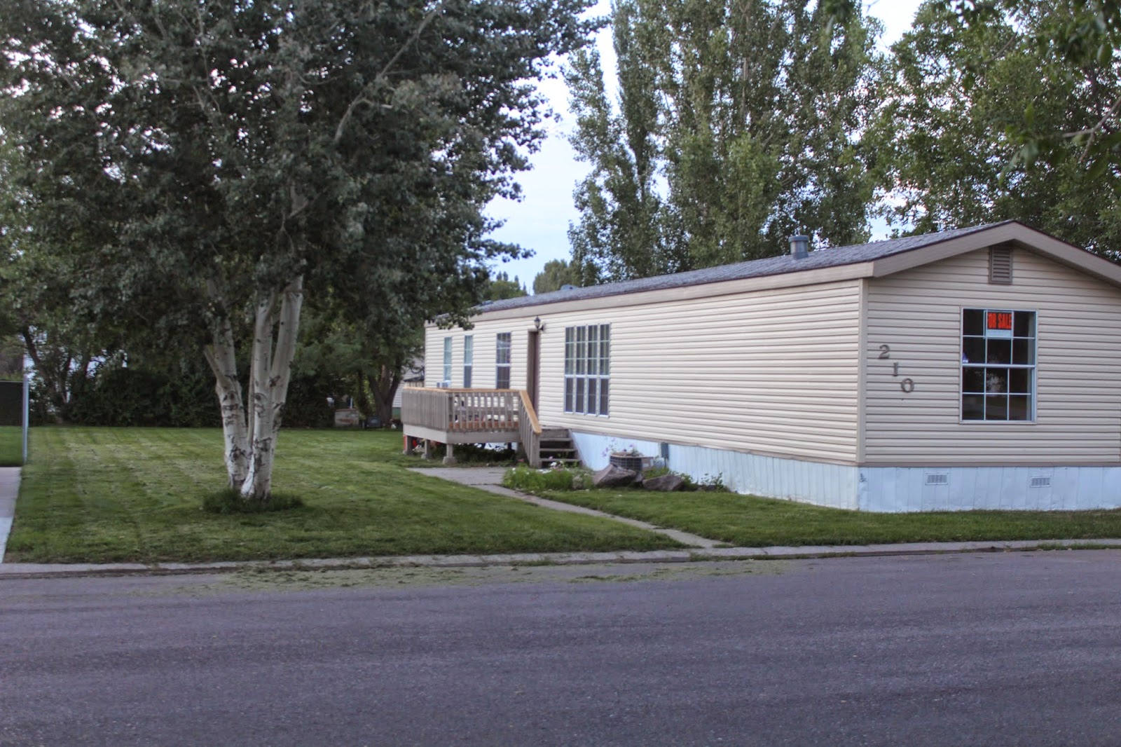 210 Holly St 1992 Champion Mobile Home 3 Bedroom 2 Bath