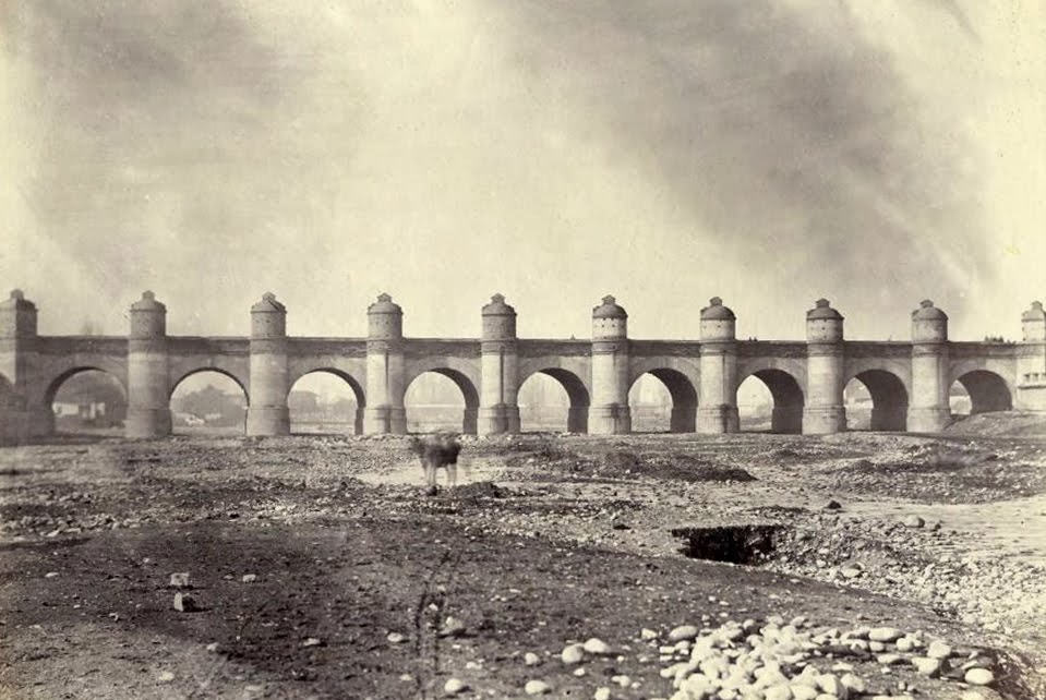 1863, Vista poniente del Puente de Calicanto, rio Mapocho
