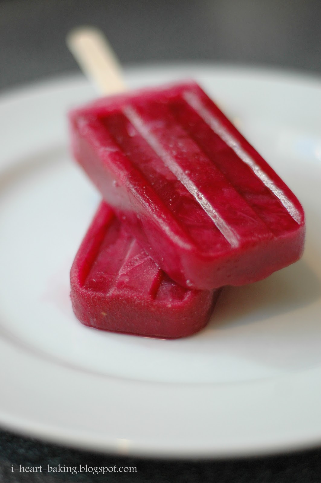 i heart baking! fresh grape popsicles