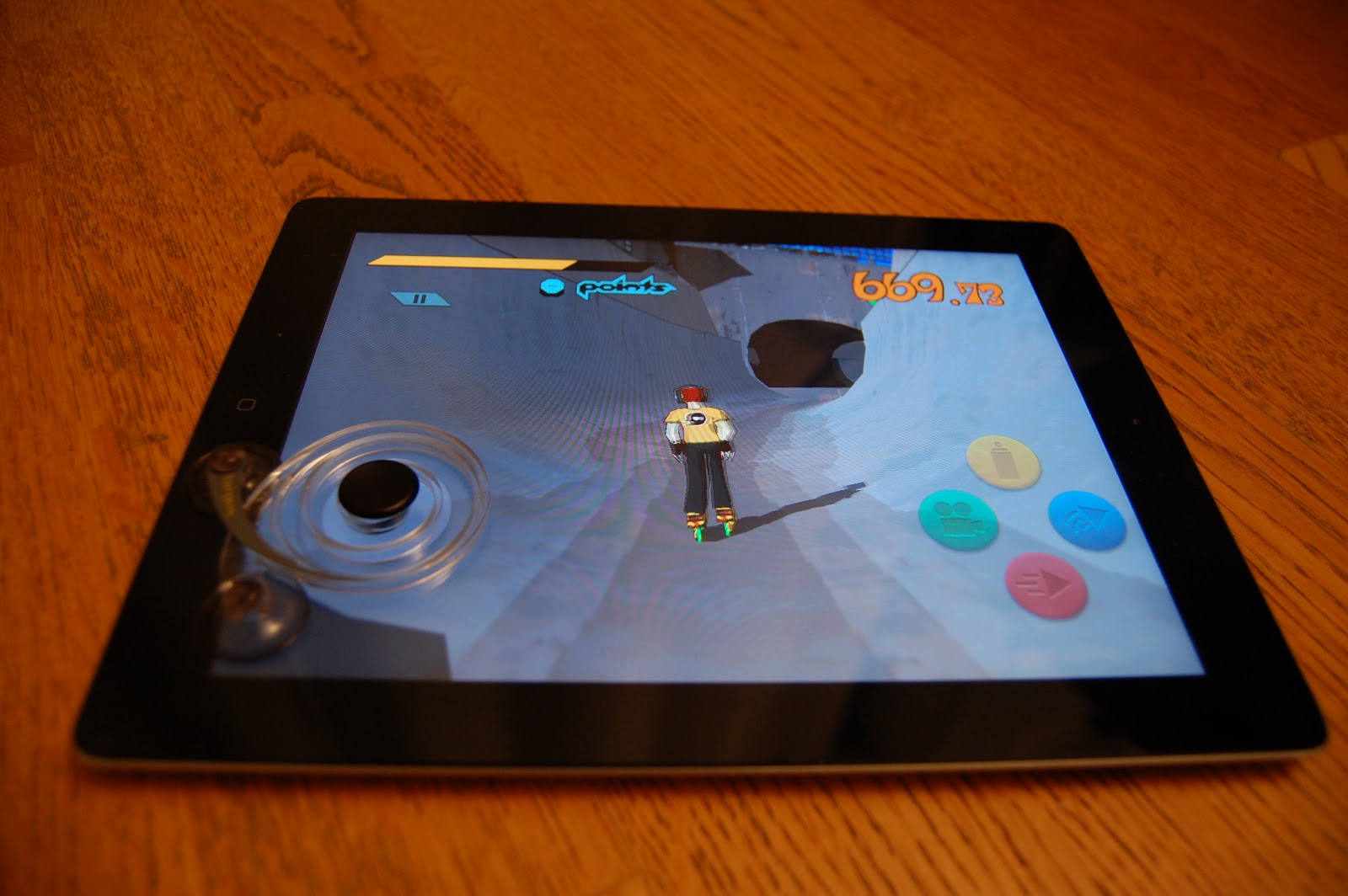 L'iPad se transforme en machine d'arcade rétro avec l'accessoire iOn par  iCade : vidéo