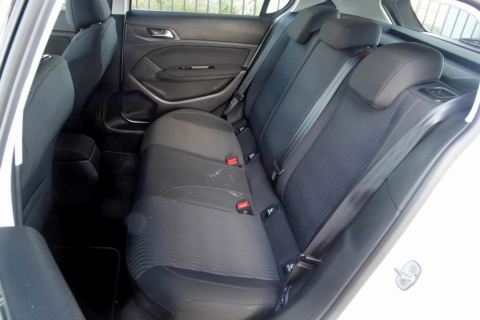 . Peugeot 308 1.6 THP 125 HP 6 v Test