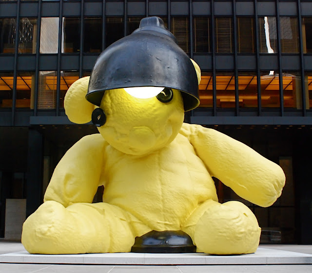 NYC ♥ NYC Giant Yellow Teddy Bear Sculpture By Urs Fischer At Seagram Building Plaza On Park Avenue