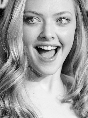 amanda seyfried black and white amanda seyfried black and white eueelasfashionistas amanda seyfried black and white amanda seyfried black and white eueelasfashionistas