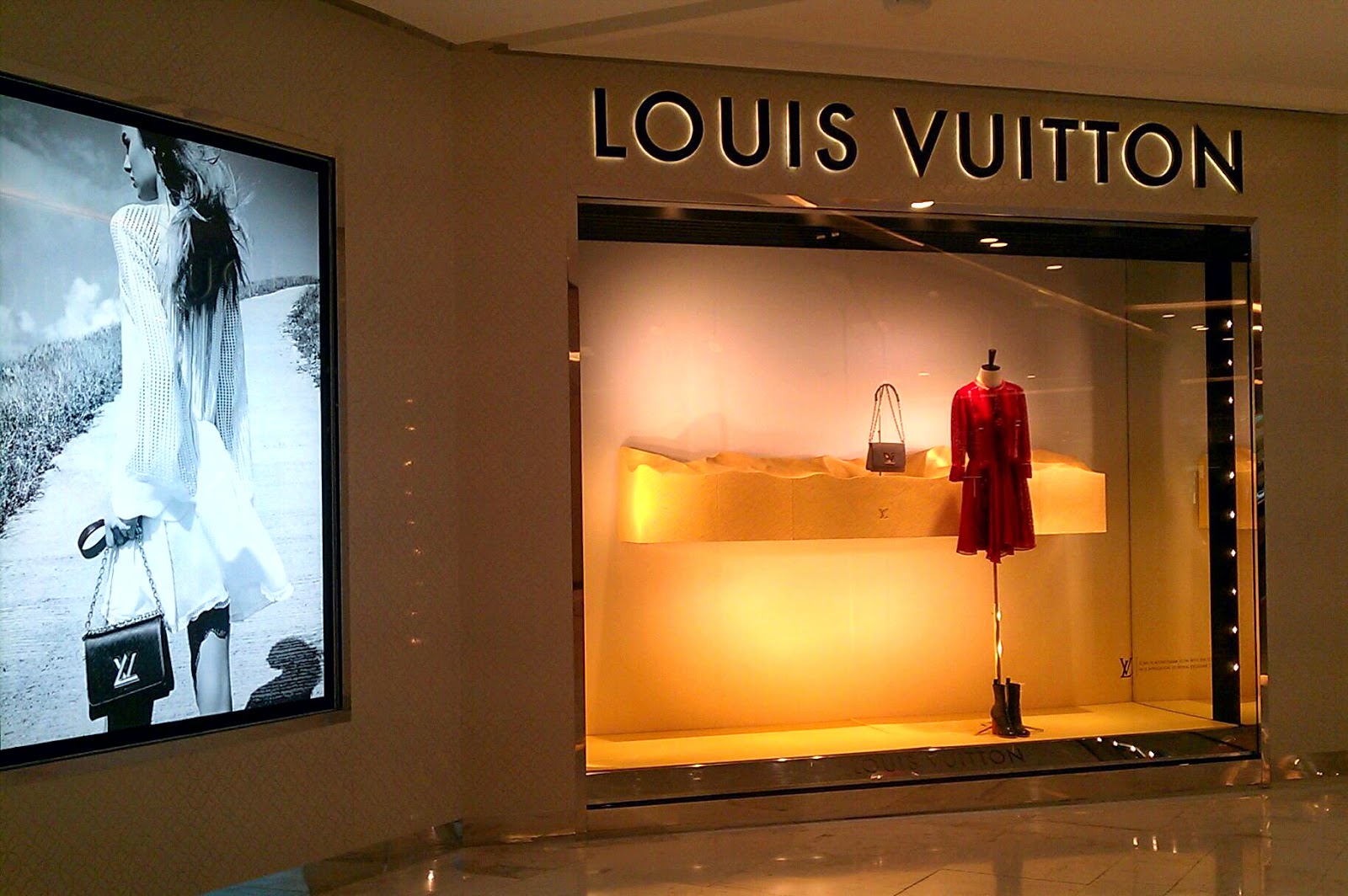 Louis Vuitton Bangkok Emporium Store in Bangkok, Thailand