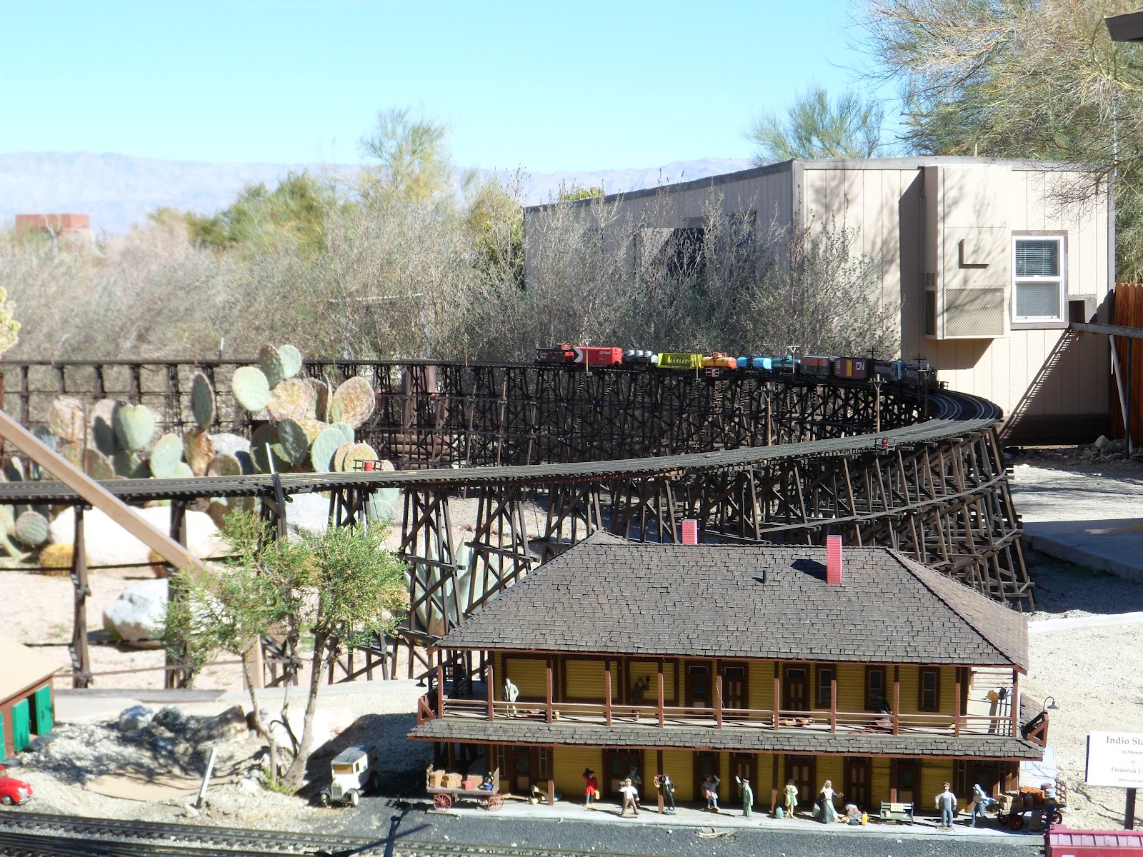 Rauhala Ramblers Living Desert, Palm Springs part 3 (model trains)