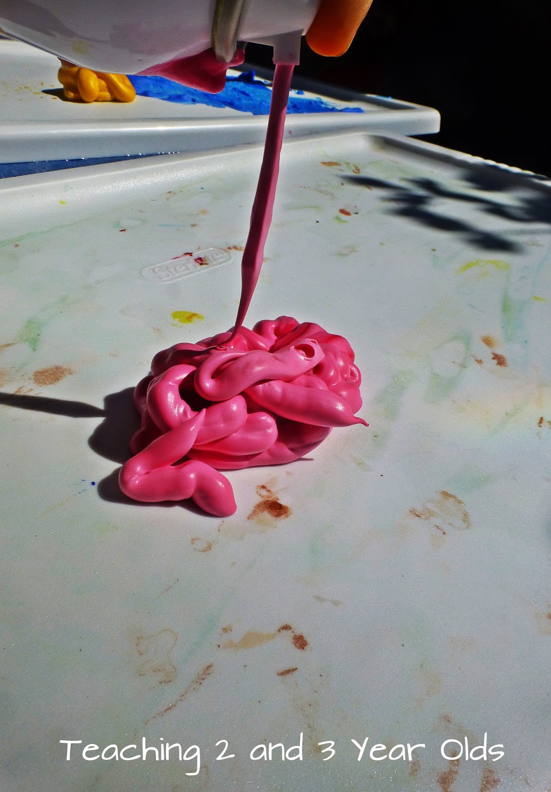 Teaching 2 and 3 Year Olds Foamy Paint Fun Outside!