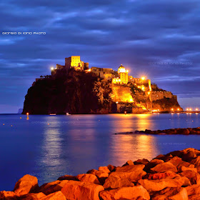 Ischia di notte, ora blu, Castello Aragonese, Lunga esposizione, Isola d' Ischia, foto Ischia, Foto Notturne di Ischia, 