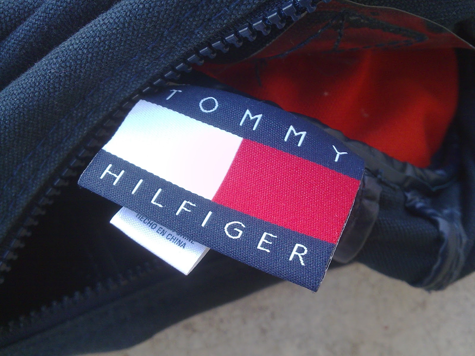 d0rayakEEbaG Tommy Hilfiger Duffle Bag(SOLD)